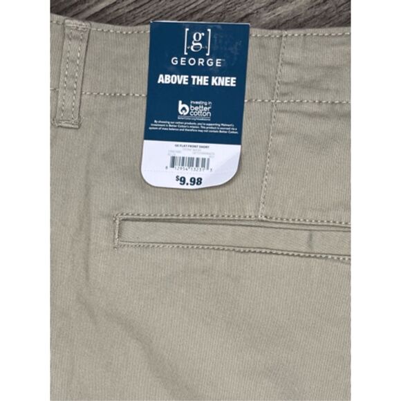 Shorts khaki color. Nice dress or play shorts. anywhere else you want to go. Siz - Picture 8 of 16